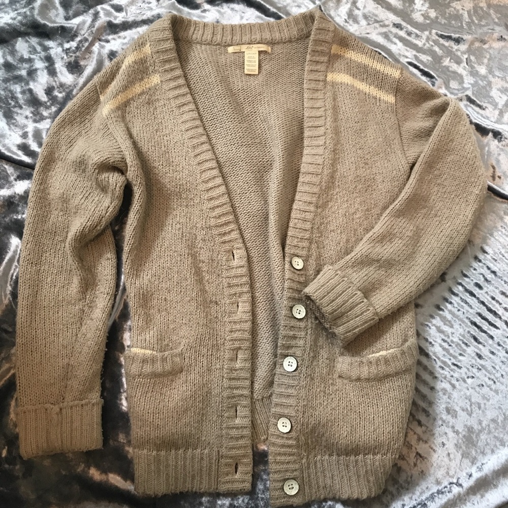 Small Levi’s knit cardigan
